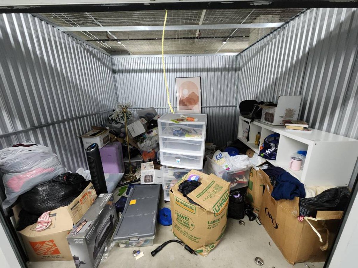 10 x 10 storage unit in Chicago, IL