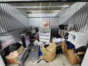 10 x 10 storage unit in Chicago, IL