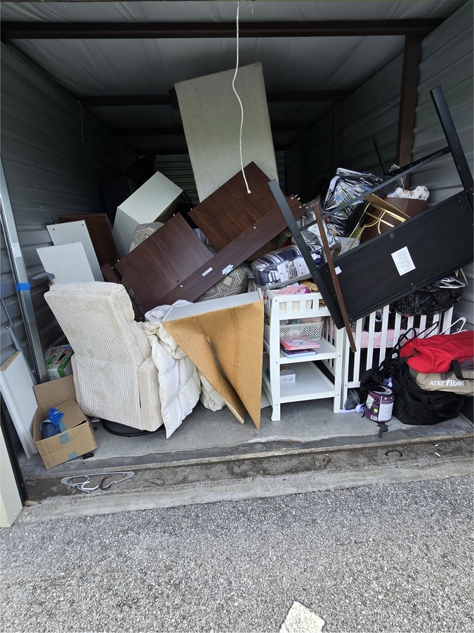 10 x 19 storage unit in Port St Lucie, FL