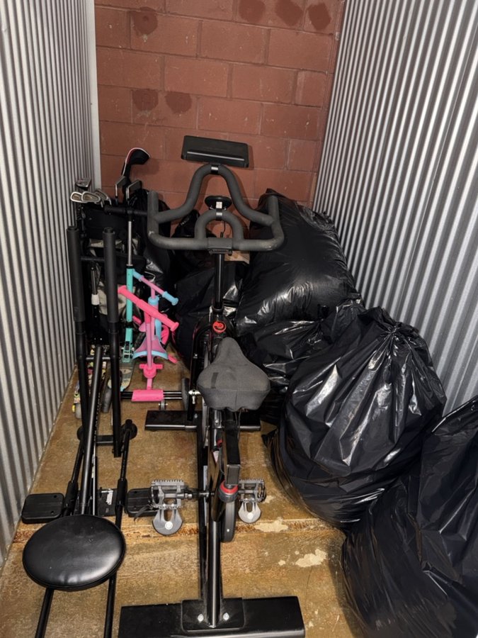 5 x 10 storage unit in Gainesville, VA