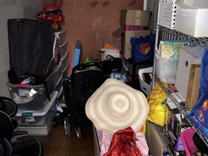 5 x 10 storage unit in Gainesville, VA