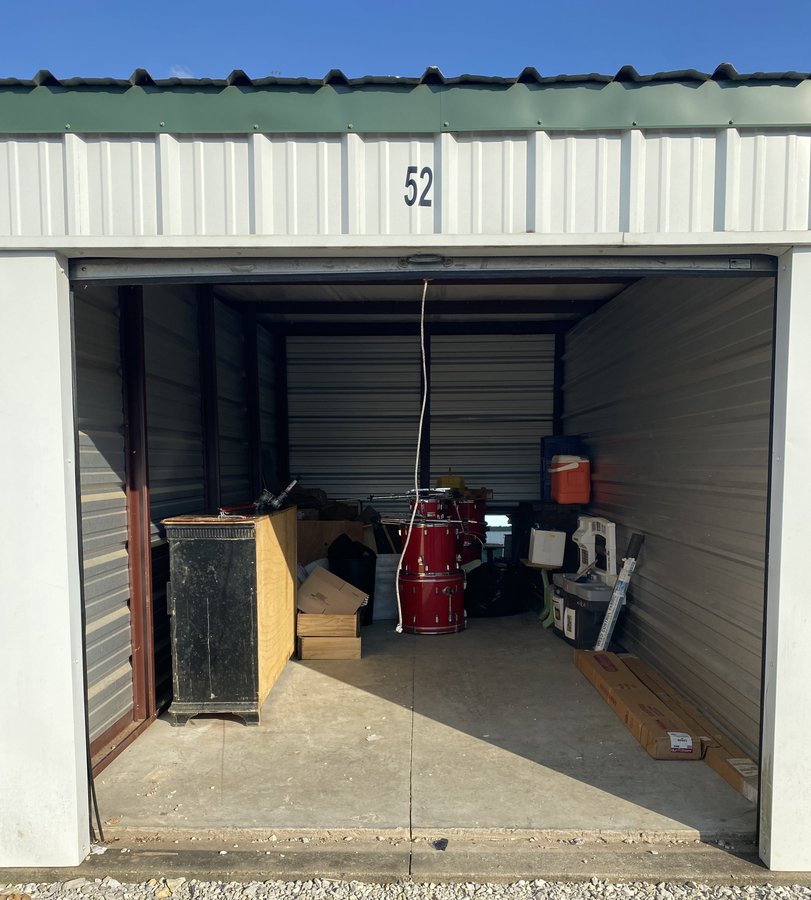 10 x 20 storage unit in Cave City, KY