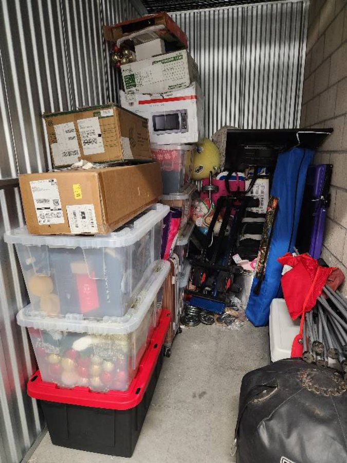 5 x 10 storage unit in Huntington Park, CA