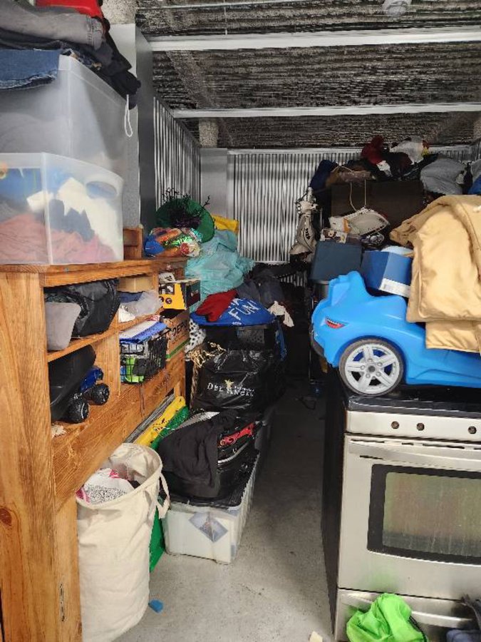 10 x 15 storage unit in Huntington Park, CA