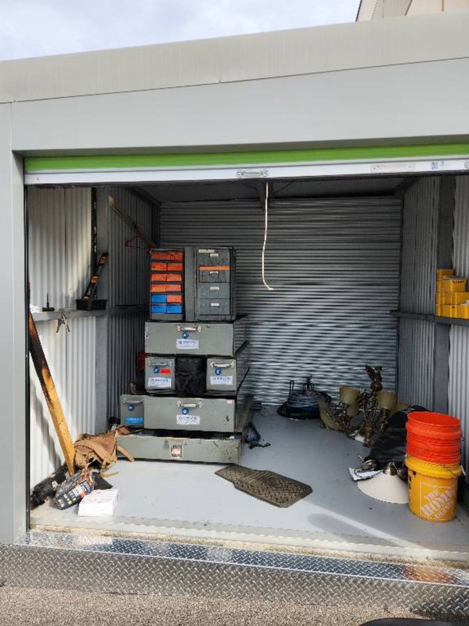 10 x 10 storage unit in Fenton, MO