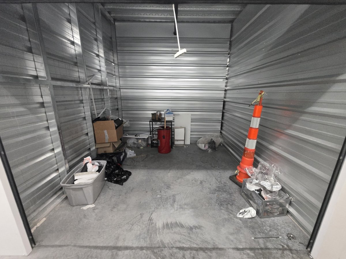 10 x 10 storage unit in Omaha, NE