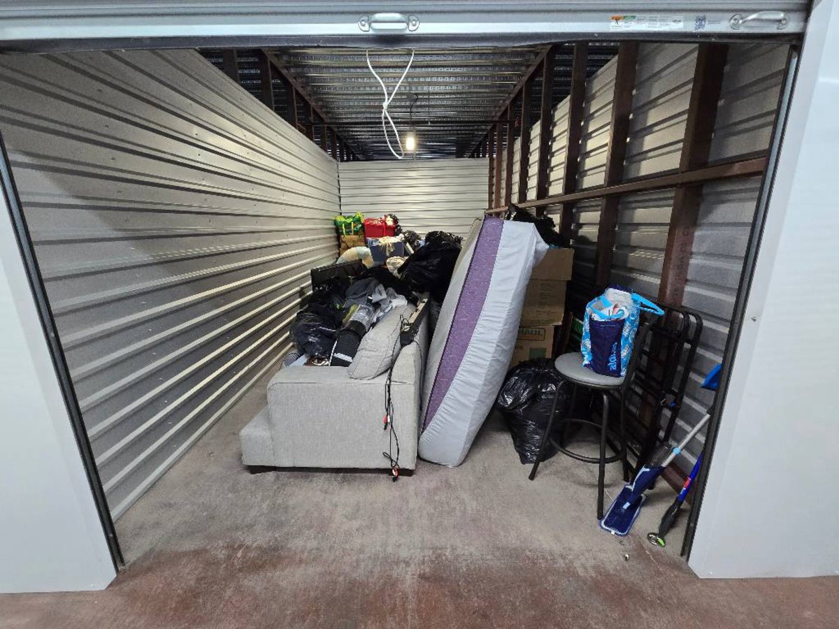 10 x 20 storage unit in Granger, IN