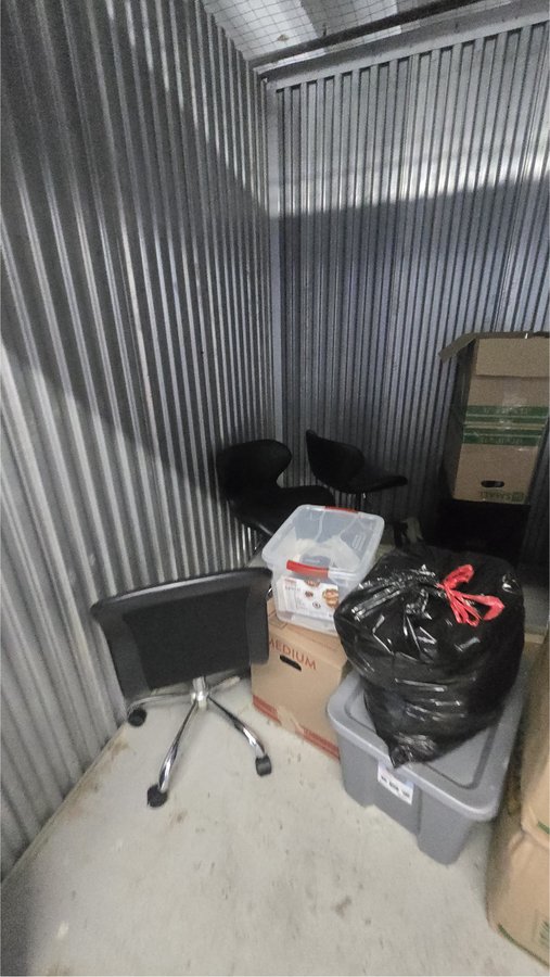8 x 10 storage unit in Washington, DC