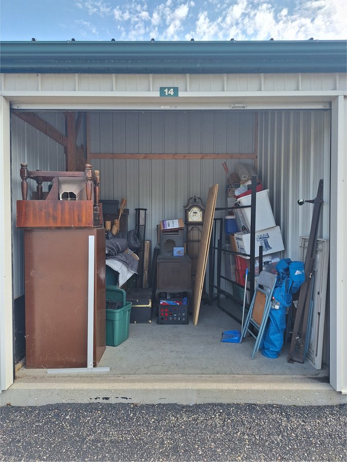 10 x 10 storage unit in Pewaukee, WI