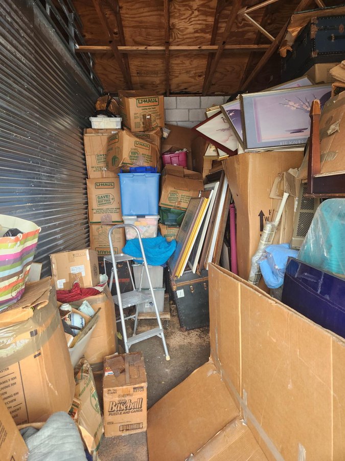 9 x 18 storage unit in Oakland Park, FL