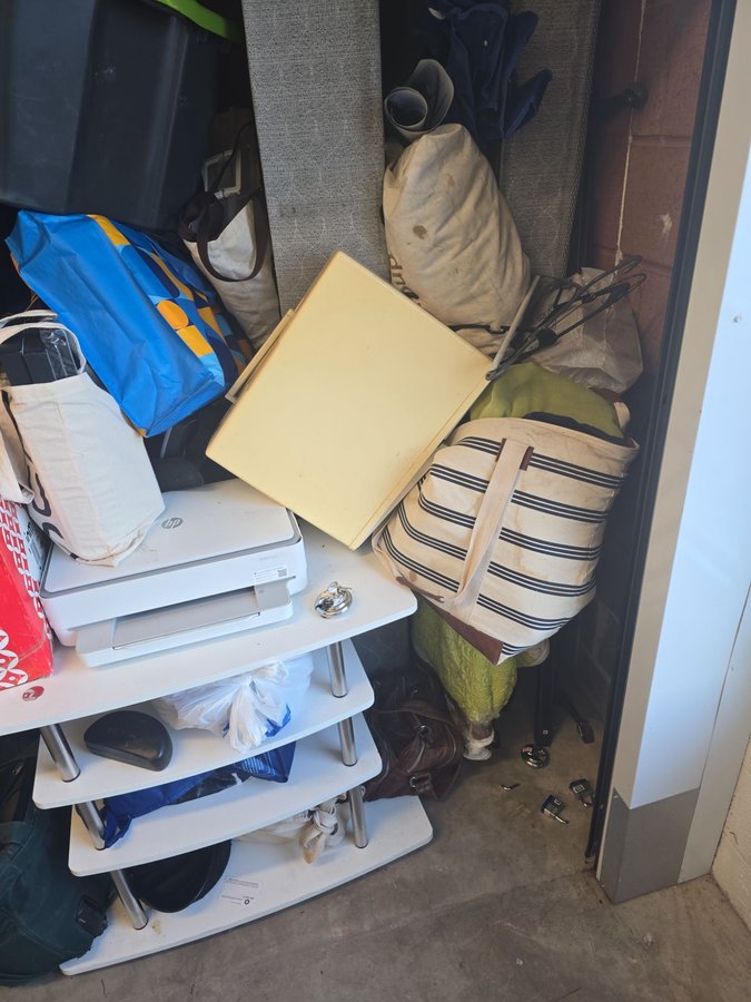 10 x 10 storage unit in Brentwood, MD