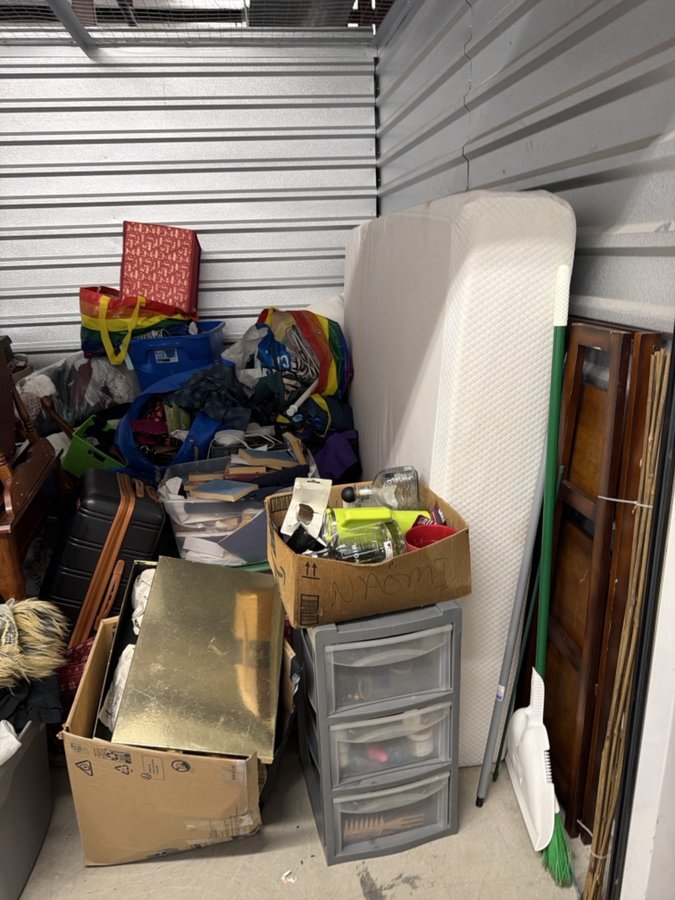 10 x 10 storage unit in Norfolk, VA