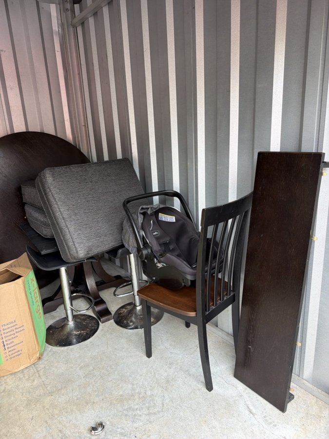 10 x 10 storage unit in Chesapeake, VA