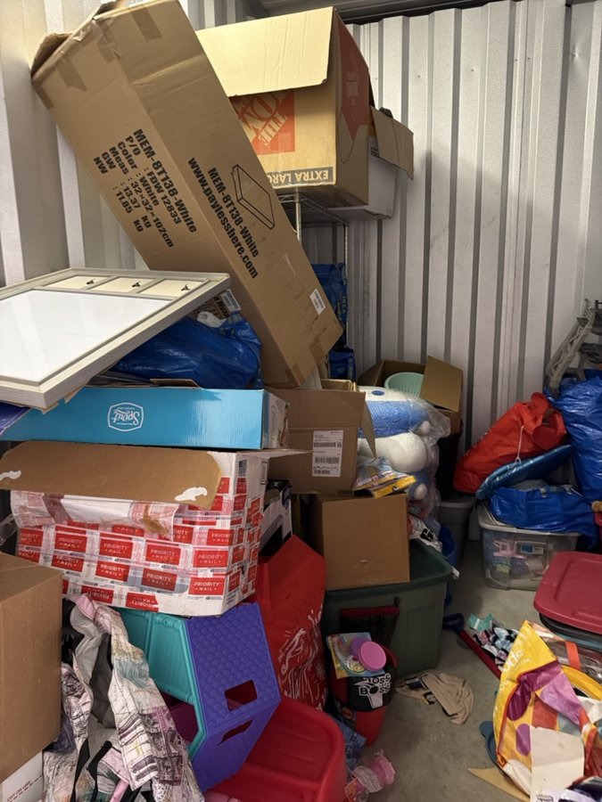 10 x 20 storage unit in Chesapeake, VA
