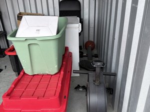 10 x 10 storage unit in Chesapeake, VA