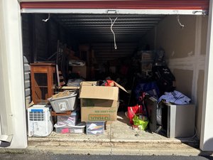 10 x 20 storage unit in Manalapan, NJ