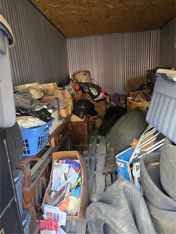 10 x 20 storage unit in Mckees Rocks, PA