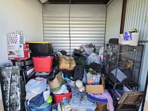 10 x 10 storage unit in Lehigh Acres, FL