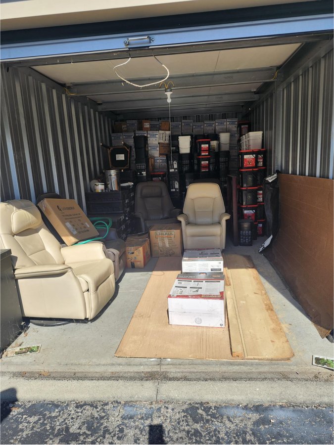 10 x 20 storage unit in Blue Ash, OH