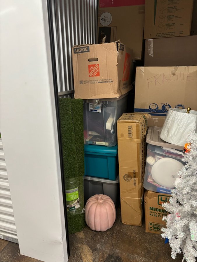 5 x 10 storage unit in Severn, MD