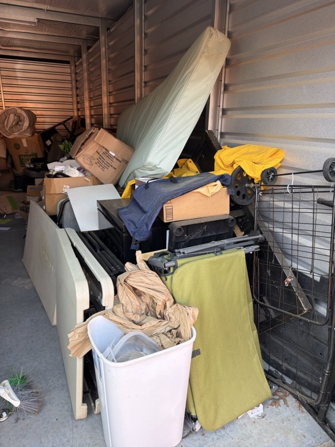 10 x 25 storage unit in Portsmouth, VA