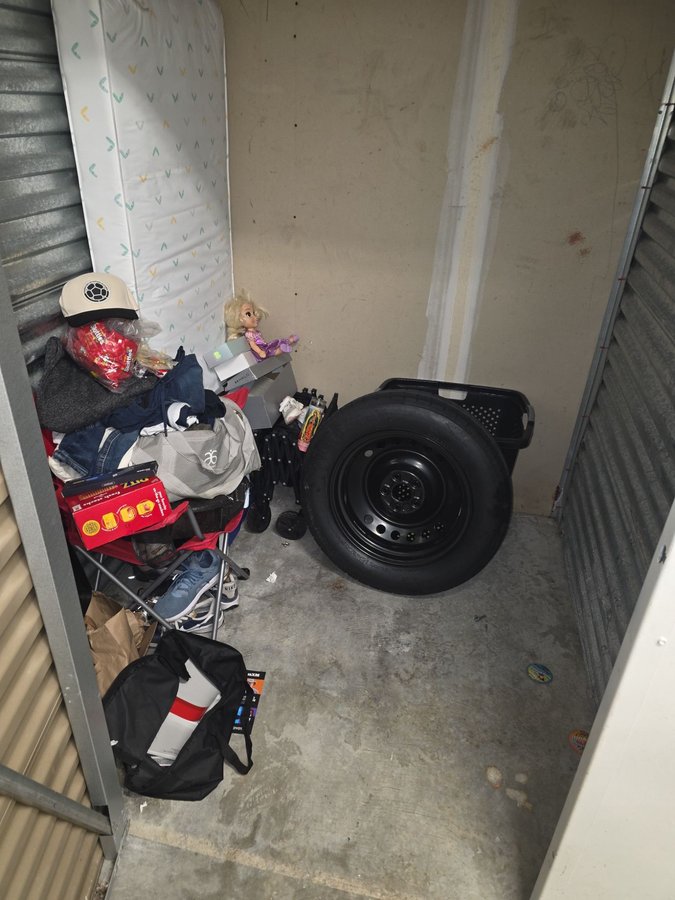 5 x 5 storage unit in Daly City, CA
