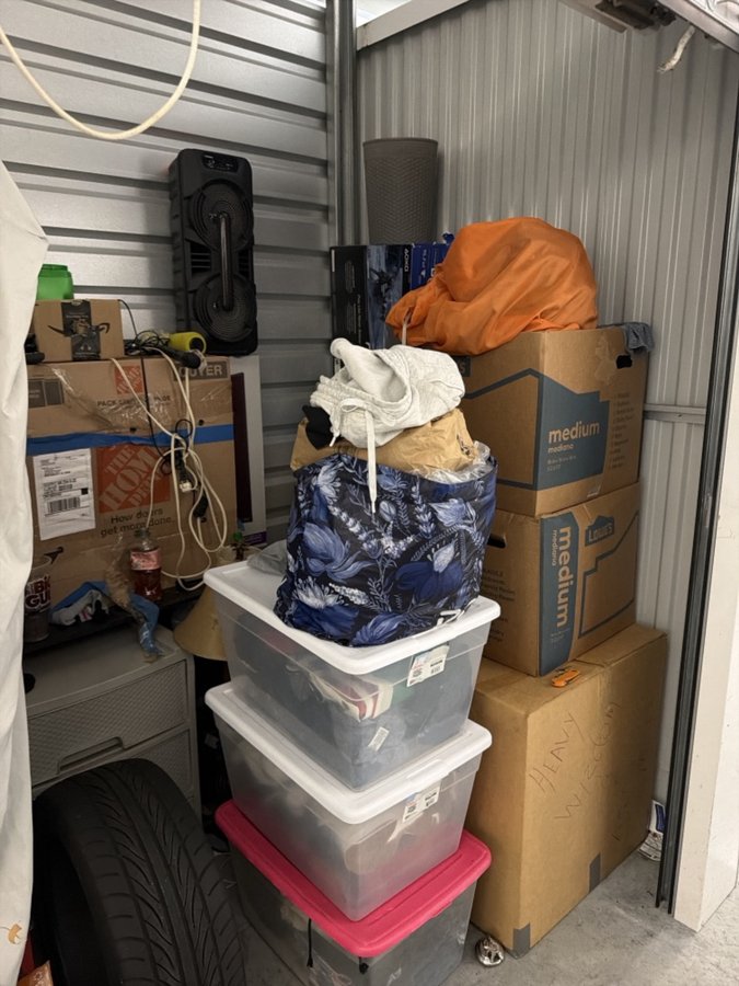 10 x 5 storage unit in Portsmouth, VA