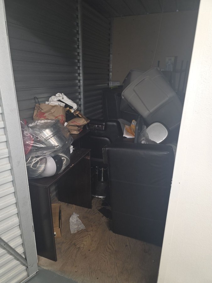 5 x 10 storage unit in Daly City, CA