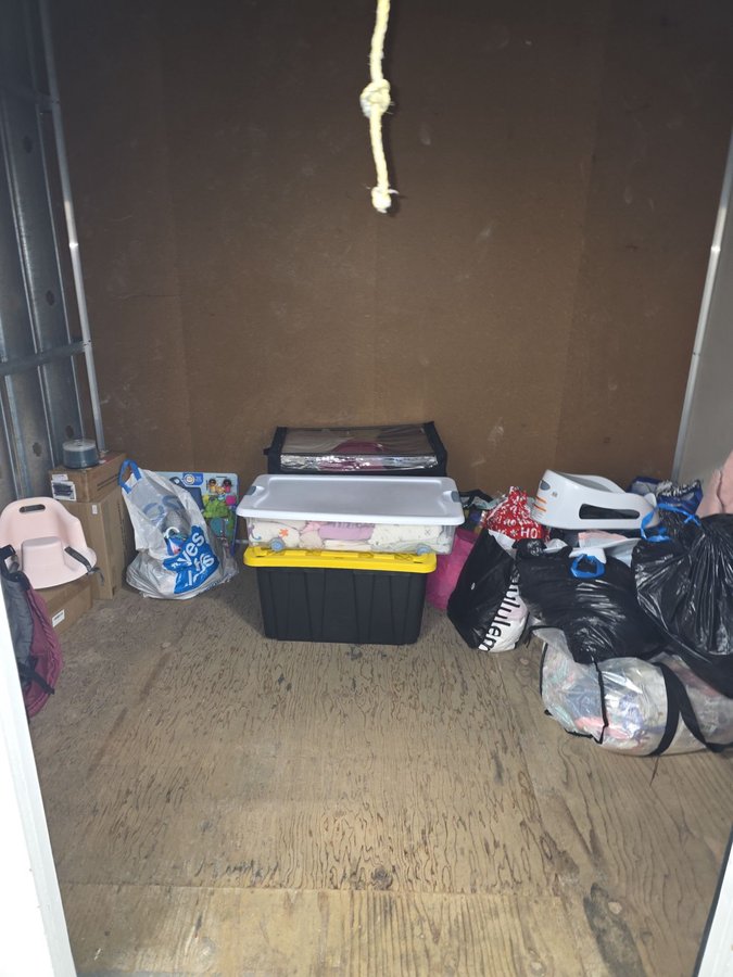 7 x 10 storage unit in Daly City, CA