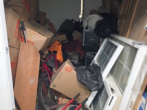 10 x 12 storage unit in Daly City, CA