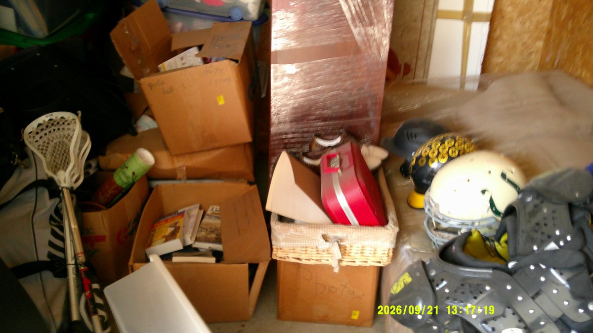 10 x 10 storage unit in Lexington, KY