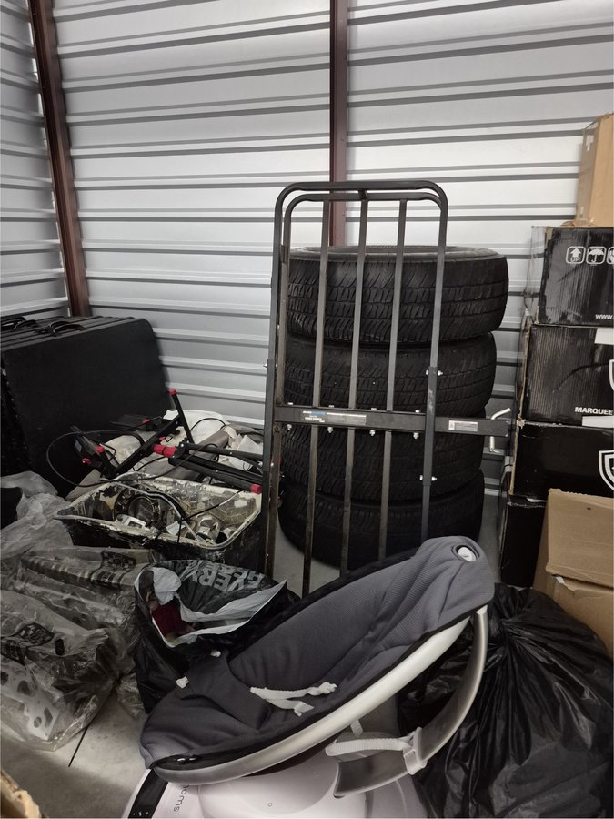 10 x 10 storage unit in San Antonio, TX