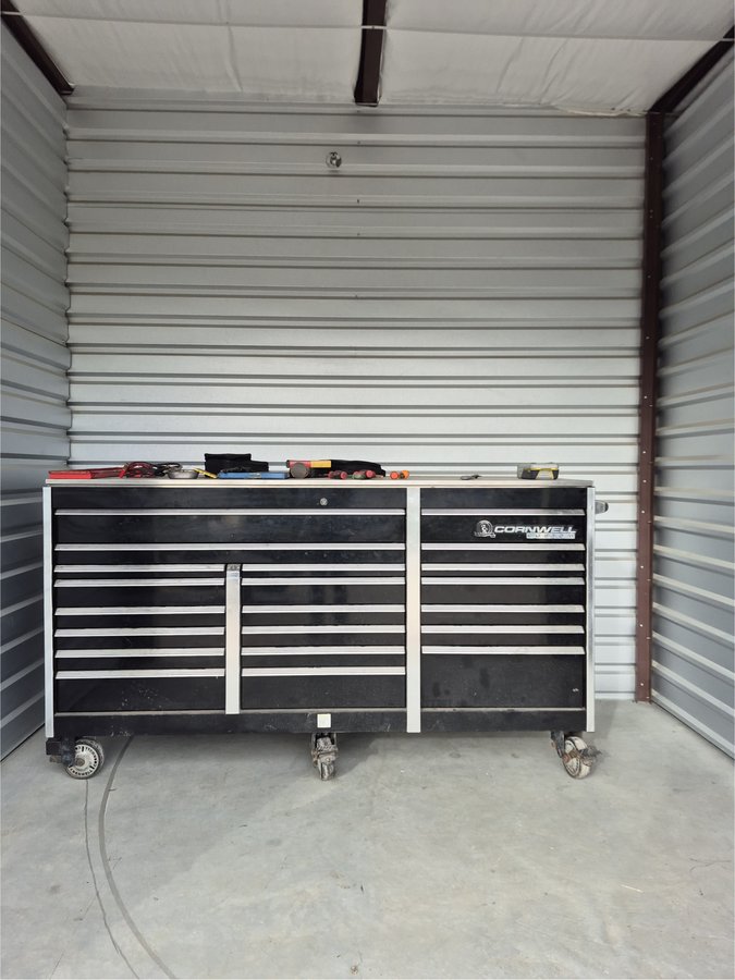 10 x 10 storage unit in San Antonio, TX