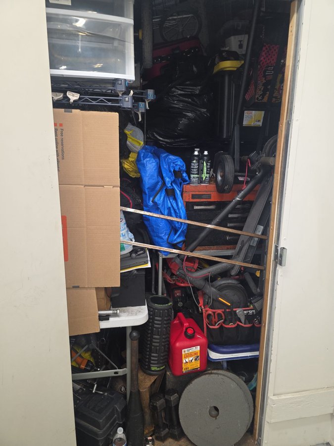5 x 5 storage unit in San Francisco, CA