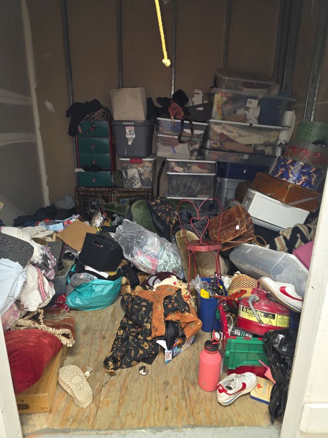 10 x 10 storage unit in San Francisco, CA