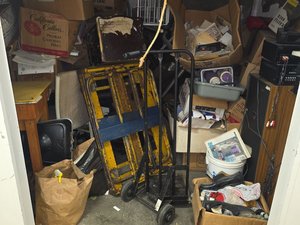 10 x 10 storage unit in San Francisco, CA