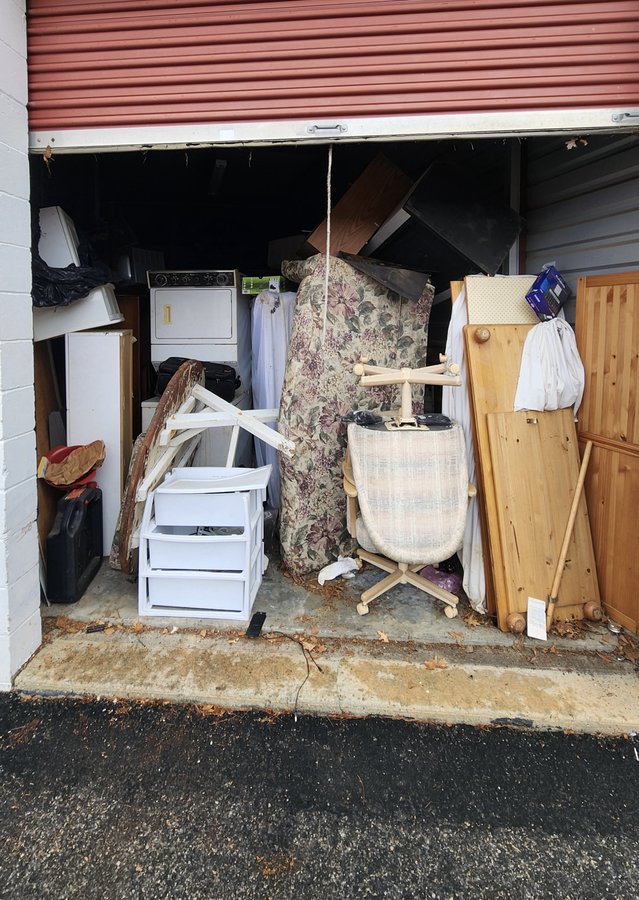 10 x 10 storage unit in Brick, NJ