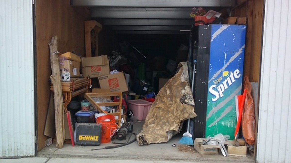 10 x 30 storage unit in Bakersfield, CA