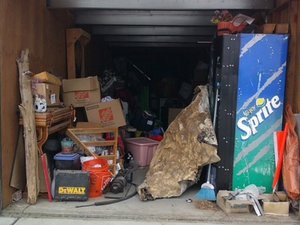 10 x 30 storage unit in Bakersfield, CA