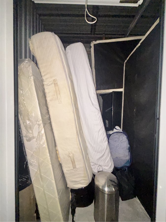 10 x 8 storage unit in Miami, FL
