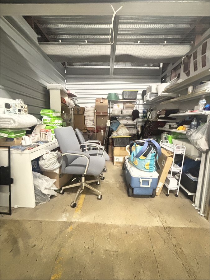 10 x 10 storage unit in Miami, FL