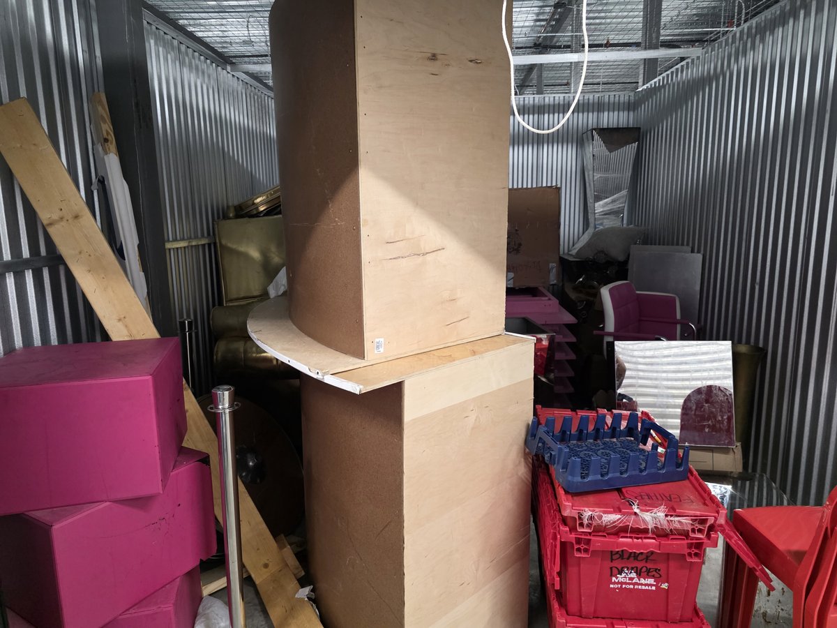 10 x 14 storage unit in Miami Gardens, FL
