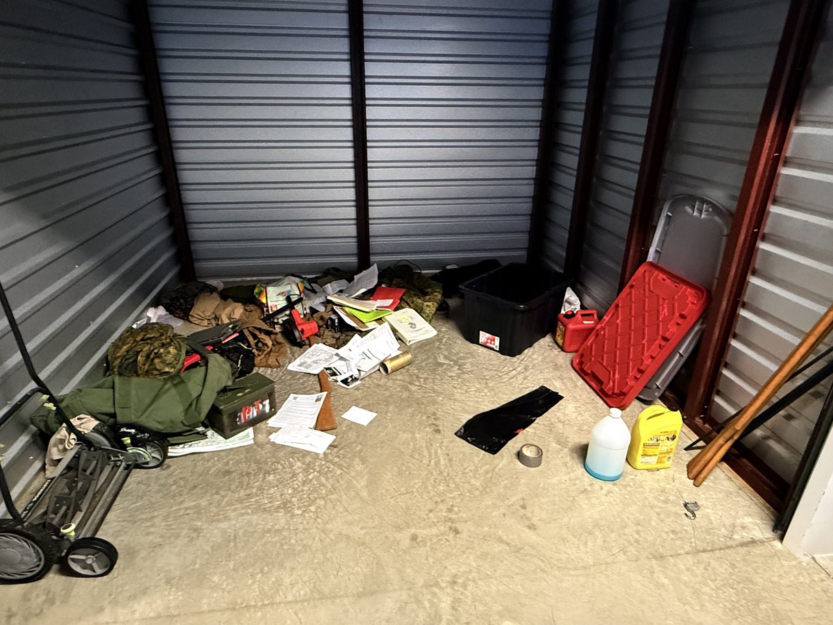 10 x 10 storage unit in Woodbridge, VA
