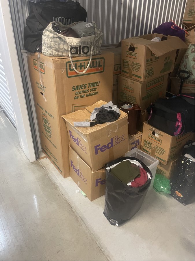 10 x 15 storage unit in Miami, FL