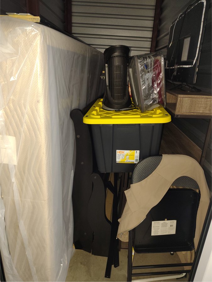 5 x 10 storage unit in Glen Allen, VA