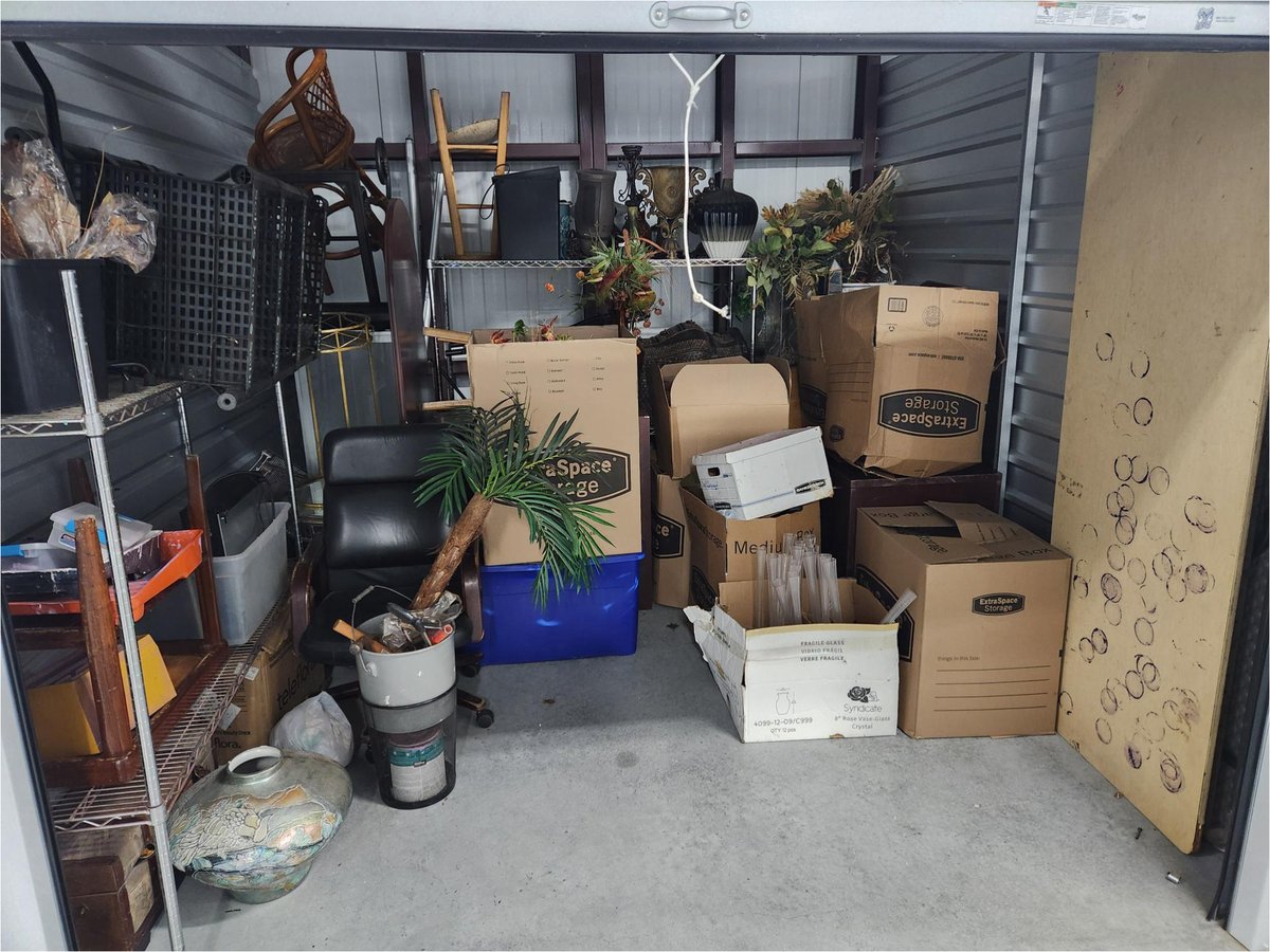 10 x 10 storage unit in Fort Pierce, FL