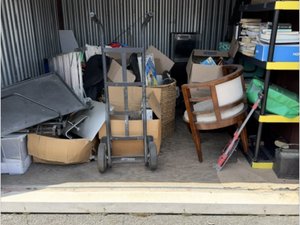 10 x 10 storage unit in Philadelphia, PA