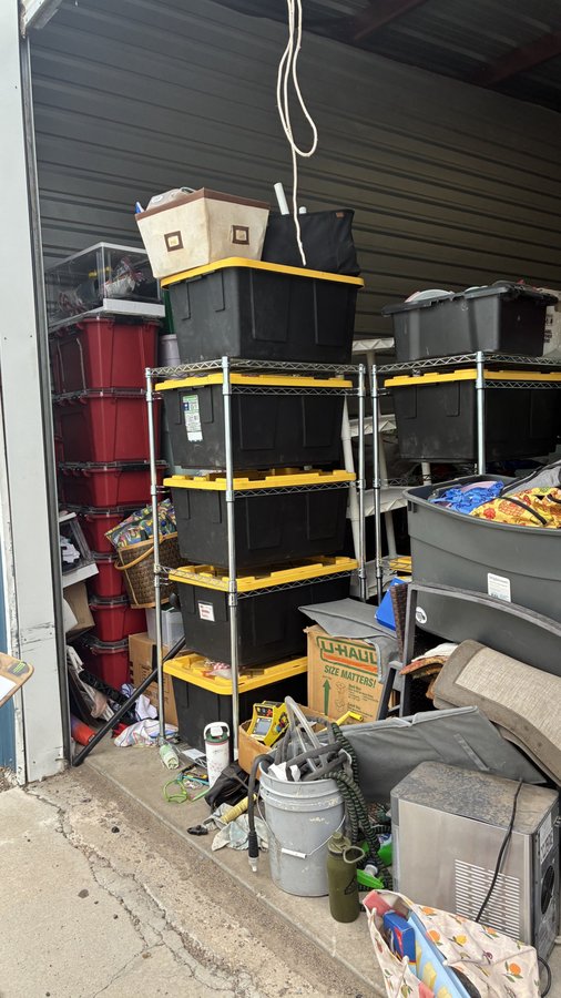 18 x 42 storage unit in Albuquerque, NM