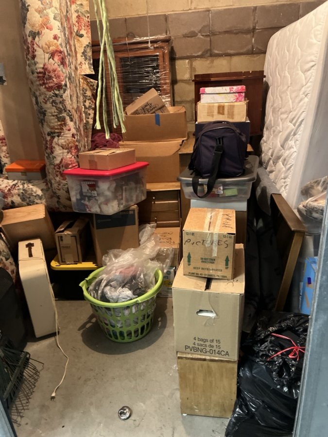 10 x 10 storage unit in Bay Shore, NY