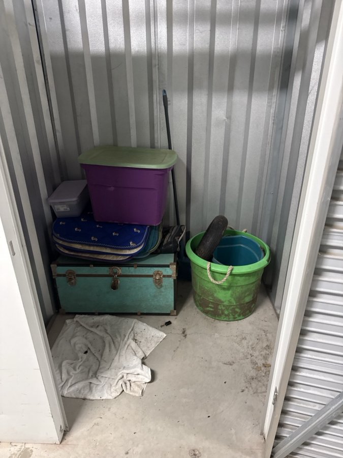 4 x 5 storage unit in Patchogue, NY